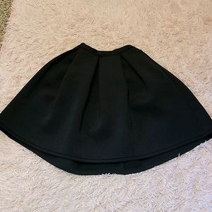 4 BLACK SKIRTS FOR 1 PRICE!